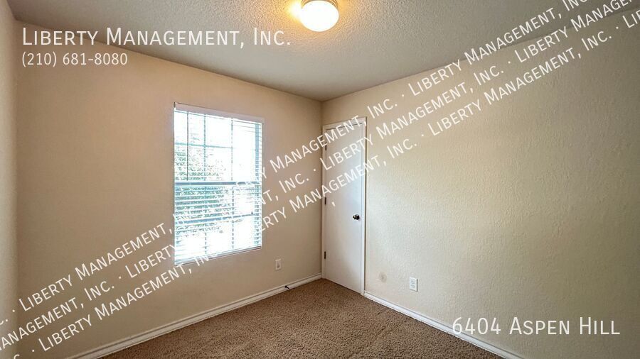 Beautiful Corner Lot Townhome Near Bandera and Loop 410 property image
