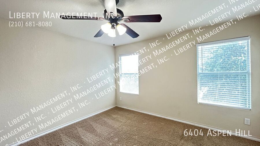 Beautiful Corner Lot Townhome Near Bandera and Loop 410 property image
