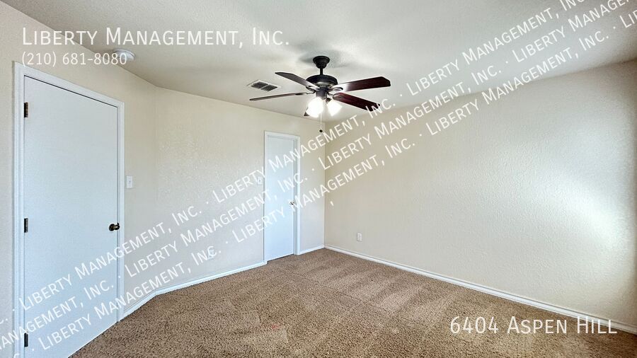Beautiful Corner Lot Townhome Near Bandera and Loop 410 property image