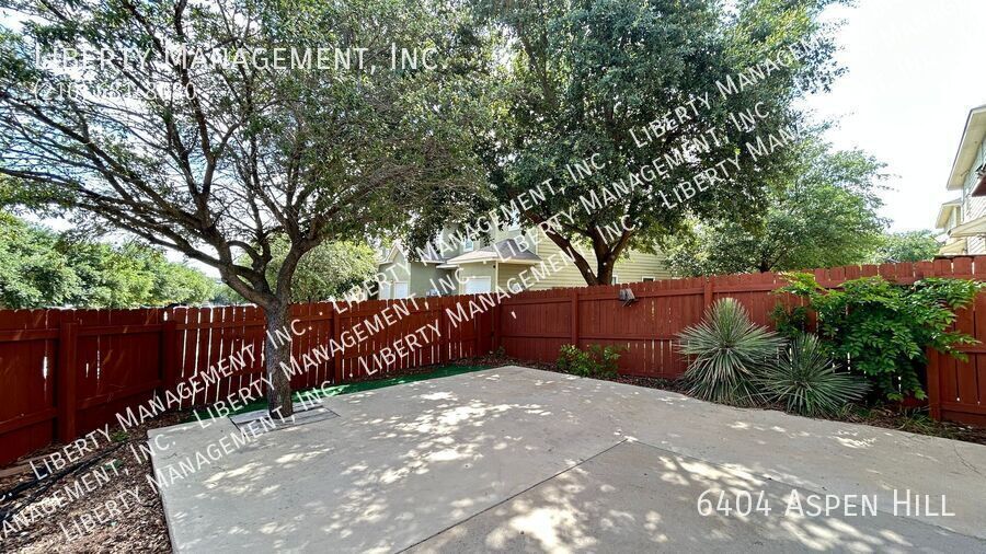 Beautiful Corner Lot Townhome Near Bandera and Loop 410 property image