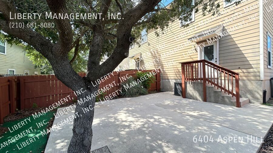 Beautiful Corner Lot Townhome Near Bandera and Loop 410 property image