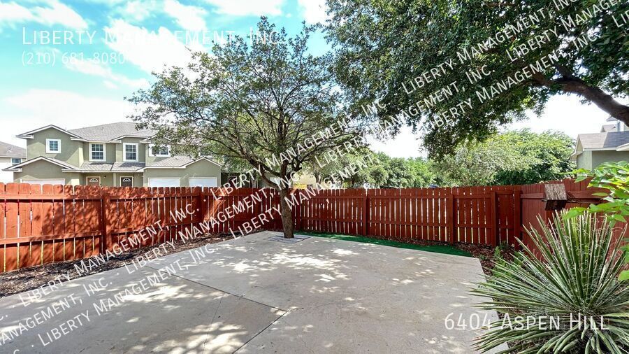 Beautiful Corner Lot Townhome Near Bandera and Loop 410 property image