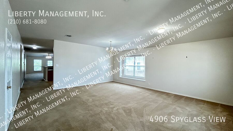 Spacious 3 Bed, 2 Bath Home in a Gated Community property image