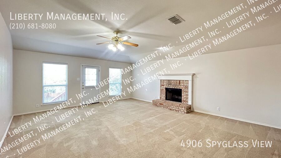 Spacious 3 Bed, 2 Bath Home in a Gated Community property image