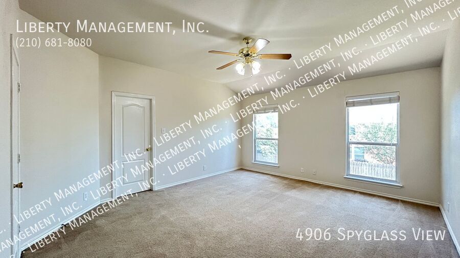 Spacious 3 Bed, 2 Bath Home in a Gated Community property image