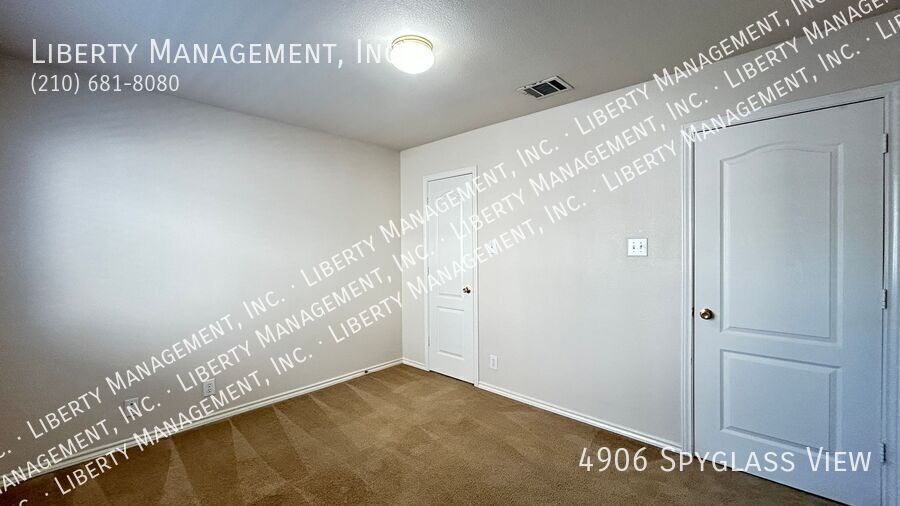 Spacious 3 Bed, 2 Bath Home in a Gated Community property image
