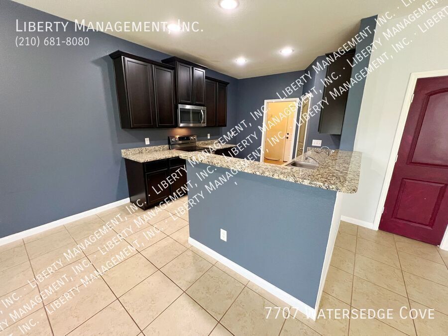 4 Bedroom, 2.5 Bath Home with Low Maintenance Yard property image