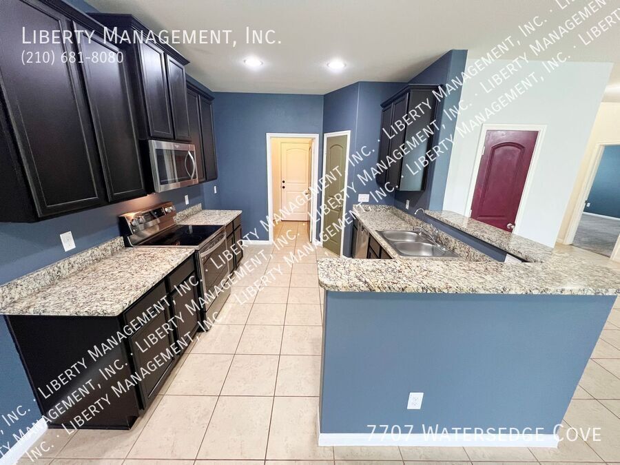 4 Bedroom, 2.5 Bath Home with Low Maintenance Yard property image