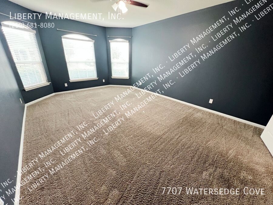 4 Bedroom, 2.5 Bath Home with Low Maintenance Yard property image