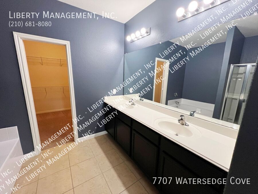 4 Bedroom, 2.5 Bath Home with Low Maintenance Yard property image