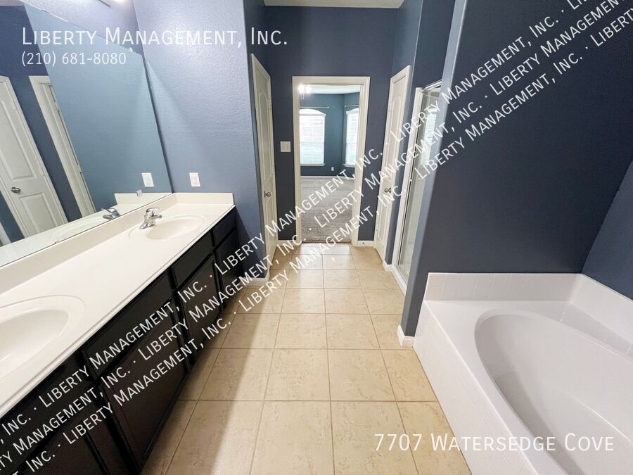 4 Bedroom, 2.5 Bath Home with Low Maintenance Yard property image