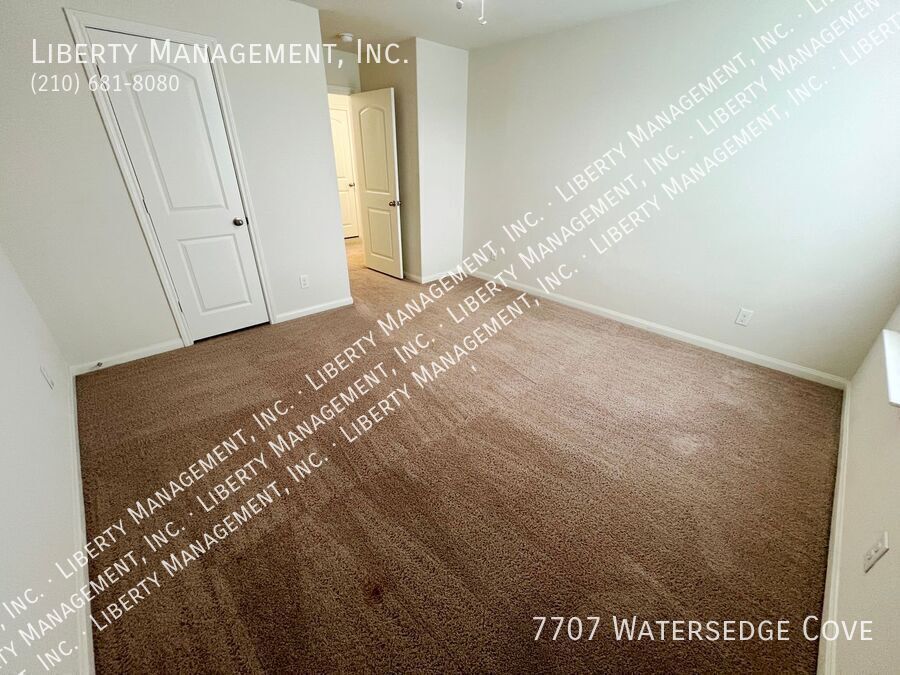 4 Bedroom, 2.5 Bath Home with Low Maintenance Yard property image