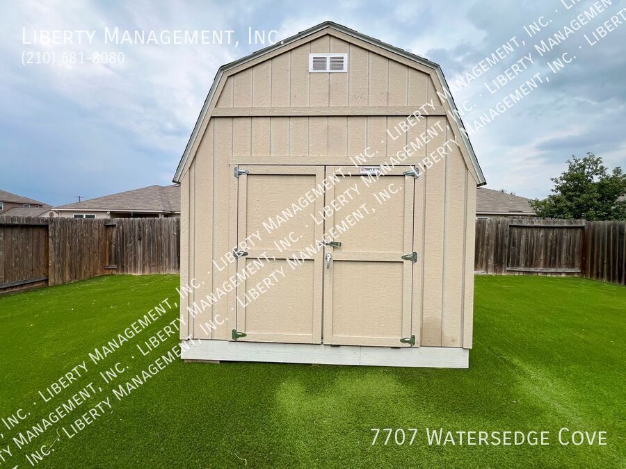 4 Bedroom, 2.5 Bath Home with Low Maintenance Yard property image