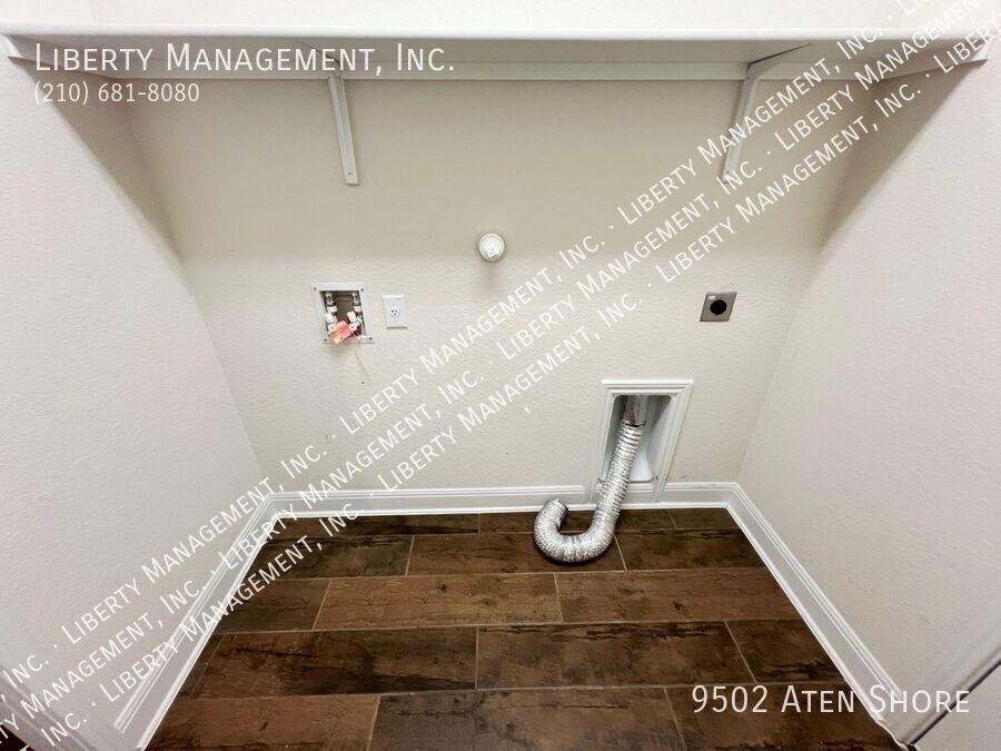 3 Bed, 2 Bath Home with Study in Valley Ranch property image