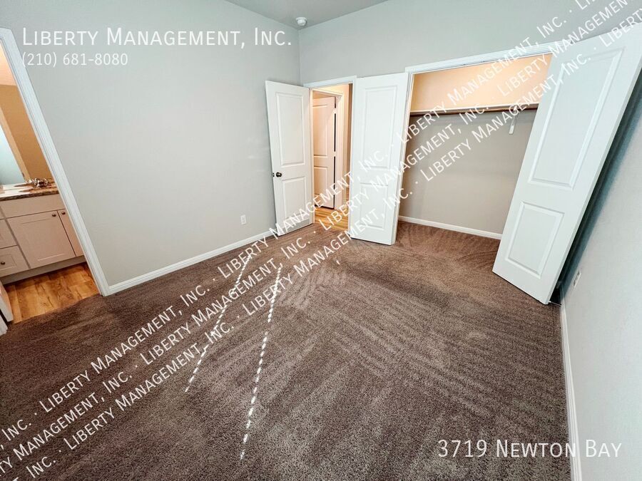 4 Bedroom, 3 Bath 1910 sq ft Single Story Home property image