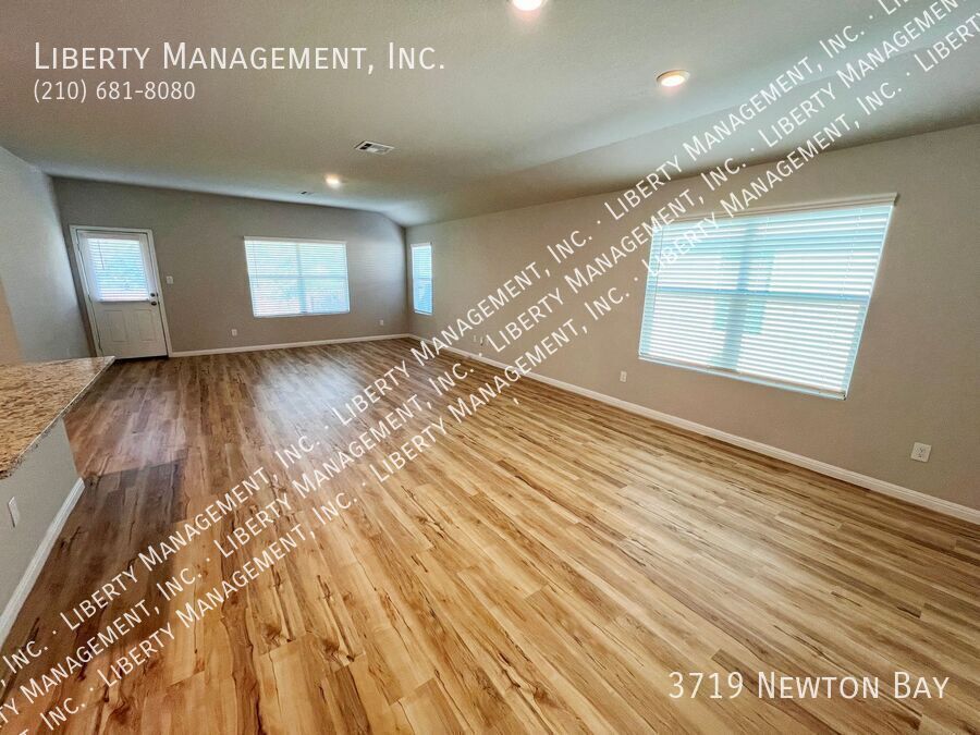 4 Bedroom, 3 Bath 1910 sq ft Single Story Home property image