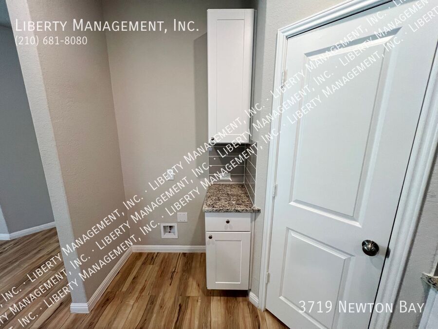 4 Bedroom, 3 Bath 1910 sq ft Single Story Home property image