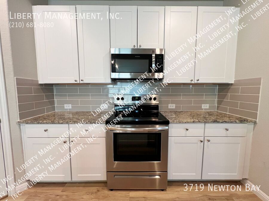 4 Bedroom, 3 Bath 1910 sq ft Single Story Home property image