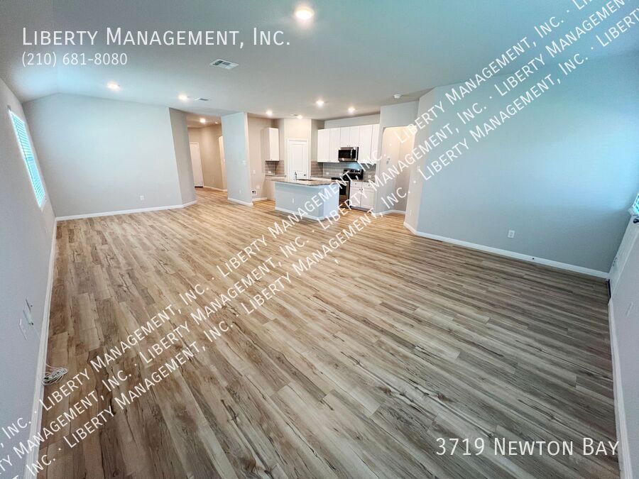 4 Bedroom, 3 Bath 1910 sq ft Single Story Home property image