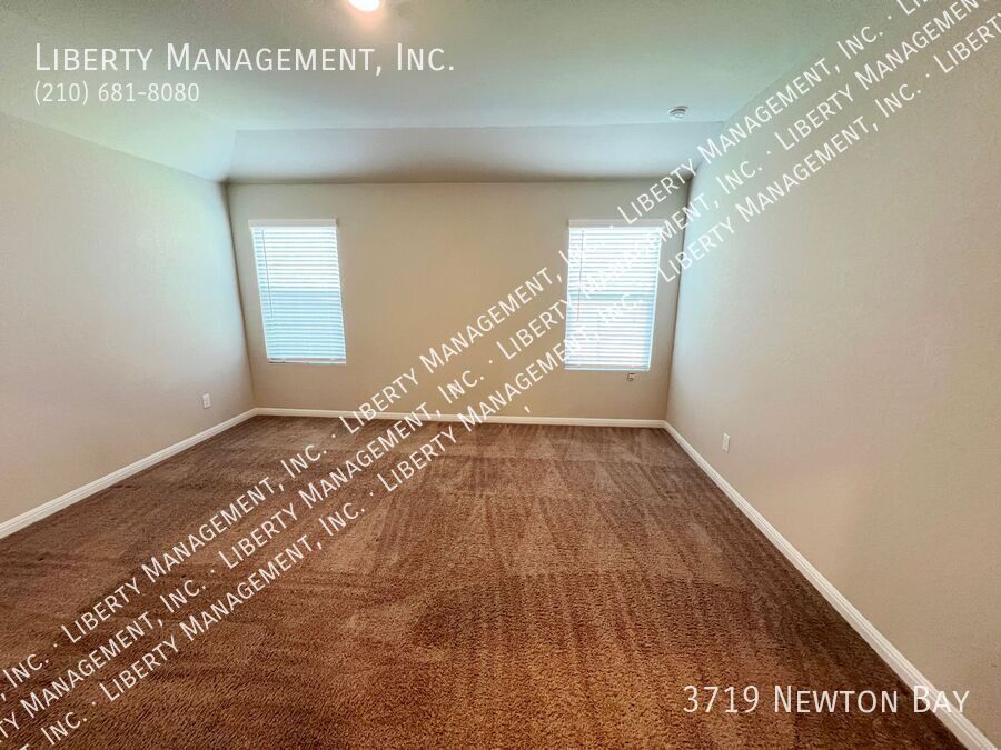 4 Bedroom, 3 Bath 1910 sq ft Single Story Home property image