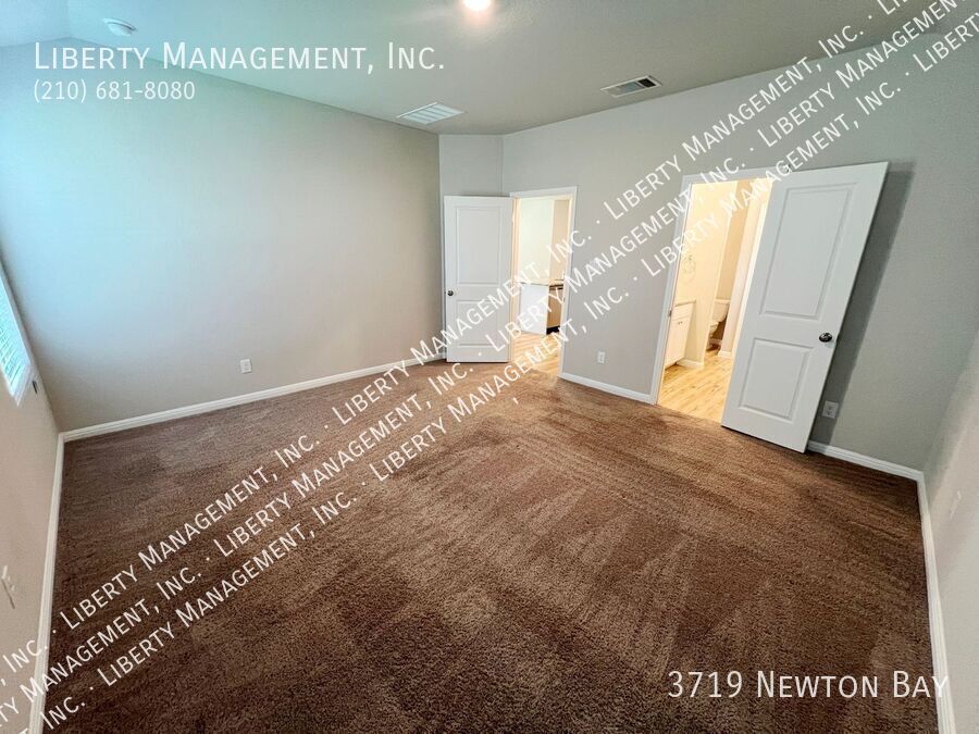 4 Bedroom, 3 Bath 1910 sq ft Single Story Home property image