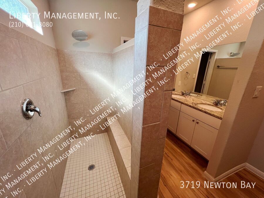 4 Bedroom, 3 Bath 1910 sq ft Single Story Home property image