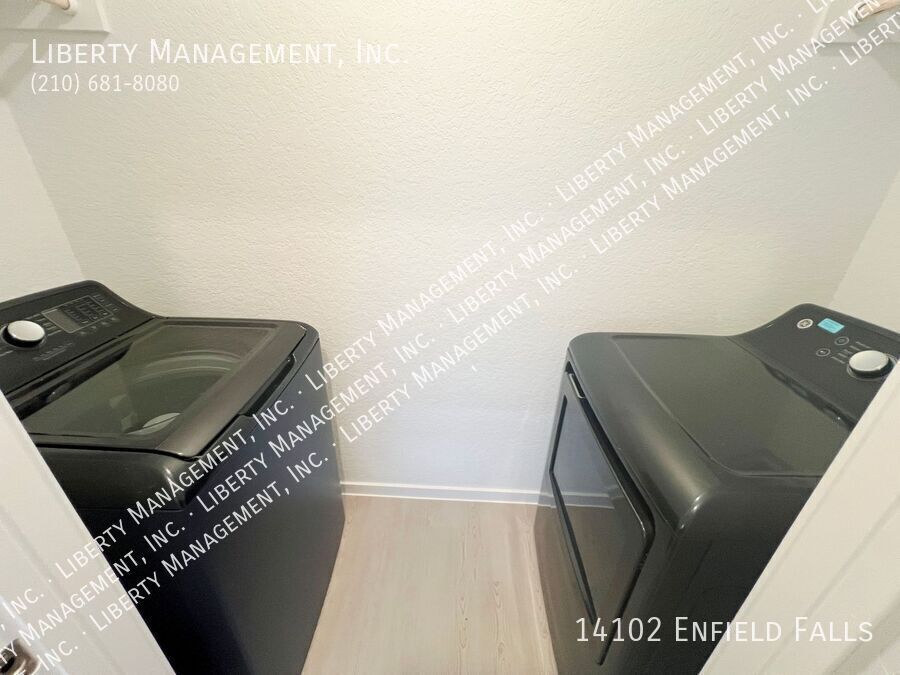 3 Bed, 2 Bath 1421 sq ft Single Story Home on a Cul-de-sac property image