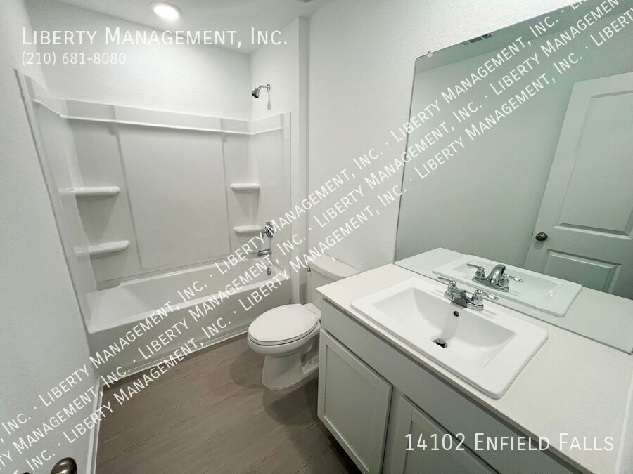 3 Bed, 2 Bath 1421 sq ft Single Story Home on a Cul-de-sac property image