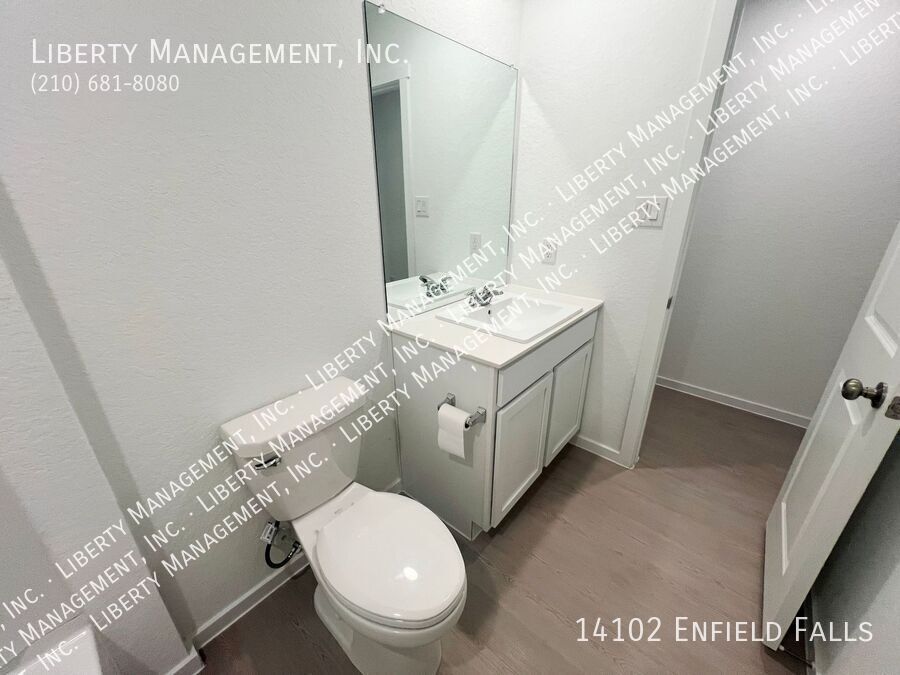 3 Bed, 2 Bath 1421 sq ft Single Story Home on a Cul-de-sac property image