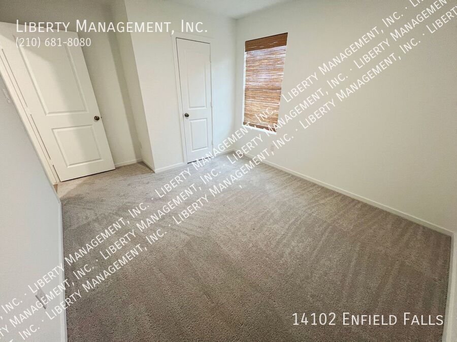 3 Bed, 2 Bath 1421 sq ft Single Story Home on a Cul-de-sac property image