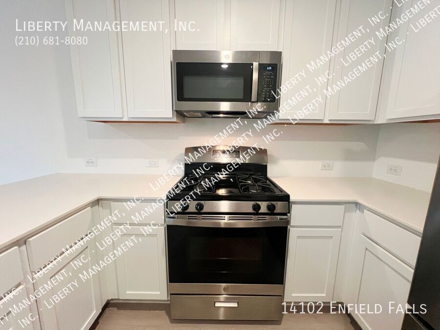 3 Bed, 2 Bath 1421 sq ft Single Story Home on a Cul-de-sac property image