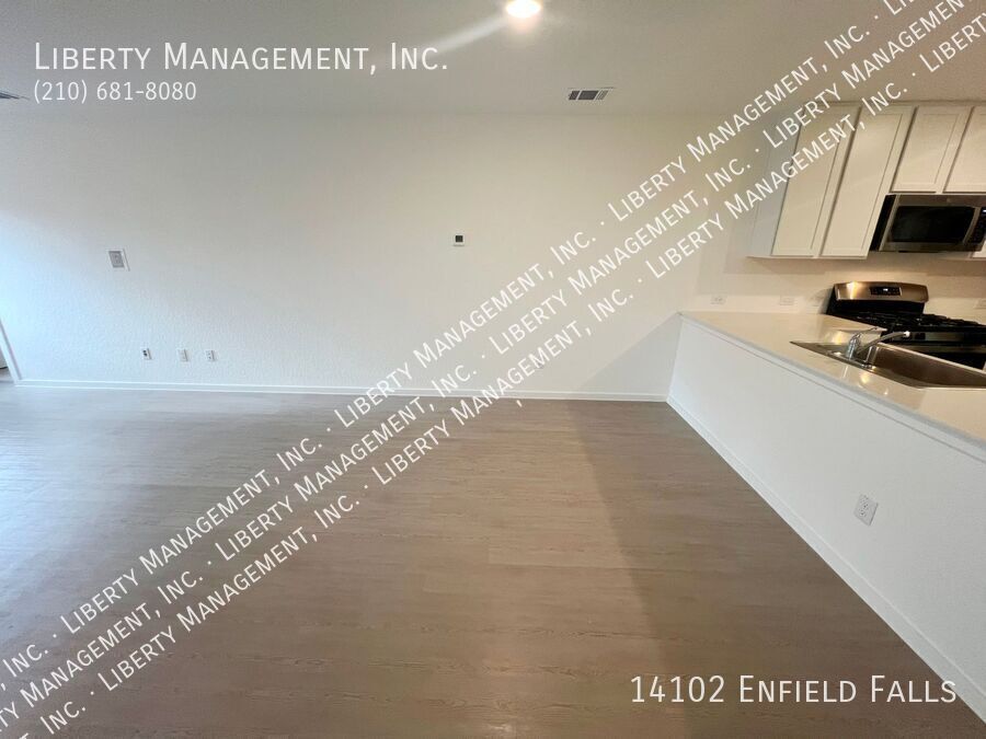 3 Bed, 2 Bath 1421 sq ft Single Story Home on a Cul-de-sac property image