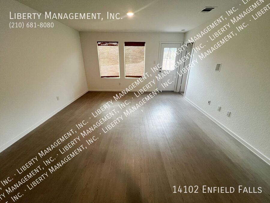 3 Bed, 2 Bath 1421 sq ft Single Story Home on a Cul-de-sac property image