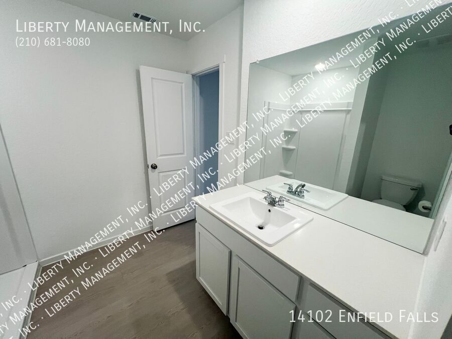 3 Bed, 2 Bath 1421 sq ft Single Story Home on a Cul-de-sac property image