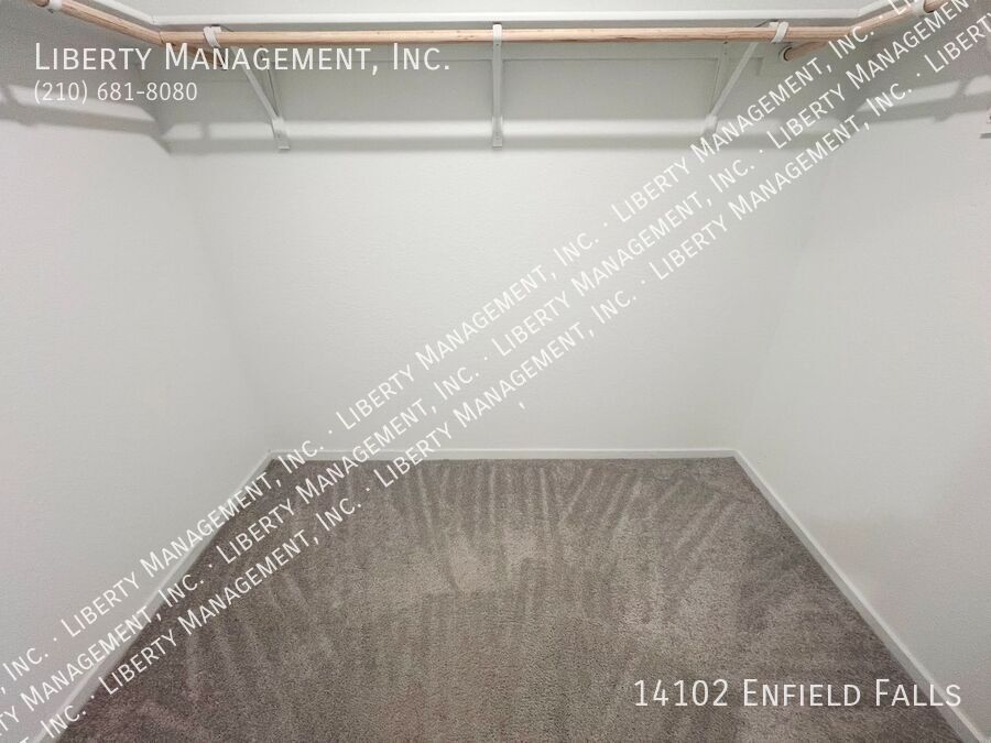 3 Bed, 2 Bath 1421 sq ft Single Story Home on a Cul-de-sac property image