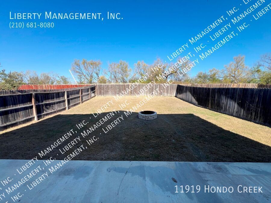 4 Bedroom, 2.5 Bath Home property image