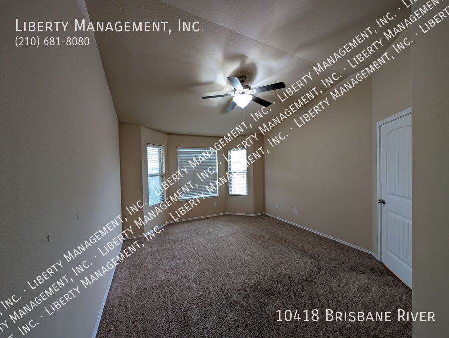 Beautiful 3 Bedroom, 2 Bath Home in MacArthur Park property image