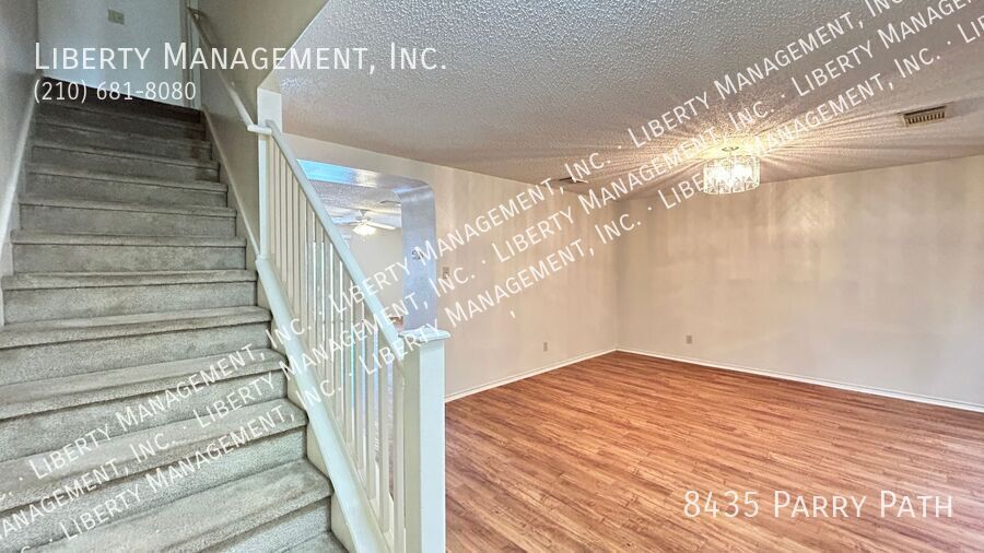 Spacious 4 Bedroom, 2.5 Bath Home property image