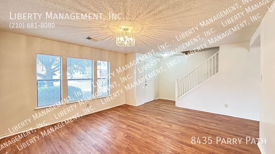 Spacious 4 Bedroom, 2.5 Bath Home property image