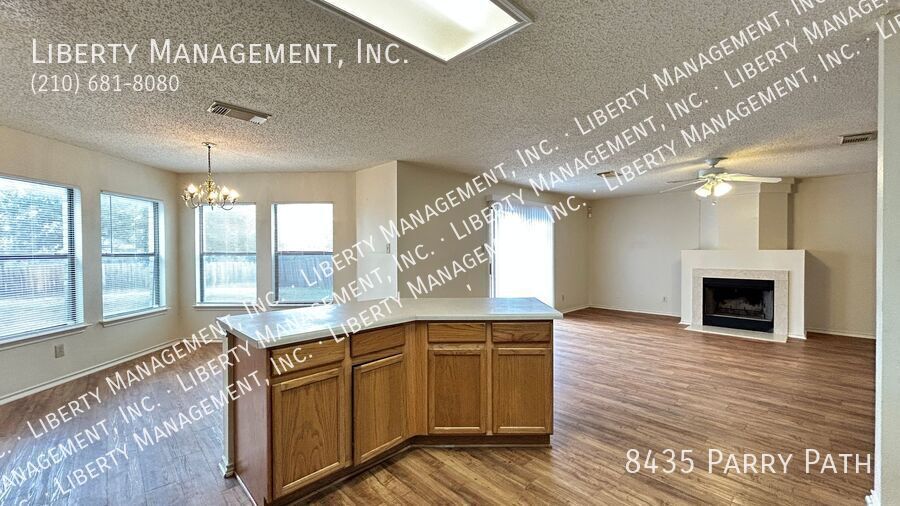 Spacious 4 Bedroom, 2.5 Bath Home property image