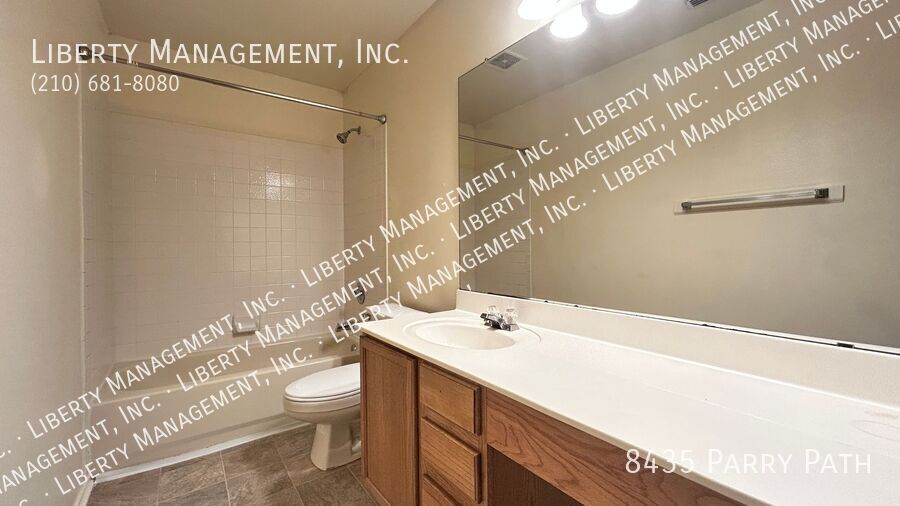 Spacious 4 Bedroom, 2.5 Bath Home property image