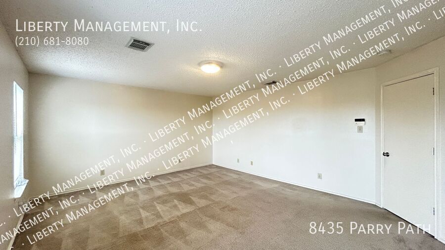 Spacious 4 Bedroom, 2.5 Bath Home property image