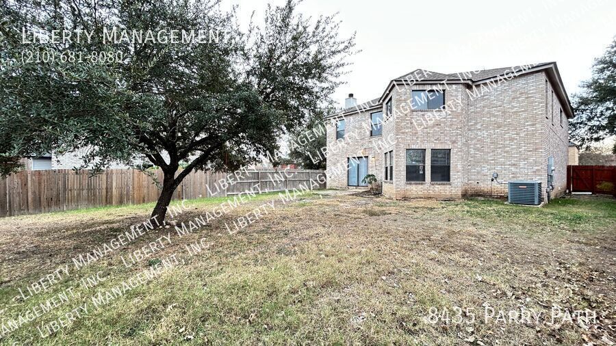 Spacious 4 Bedroom, 2.5 Bath Home property image