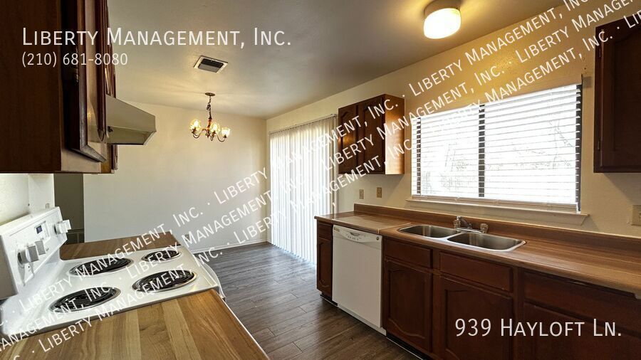 3 Bedroom, 2 Bath Home with No Carpet property image