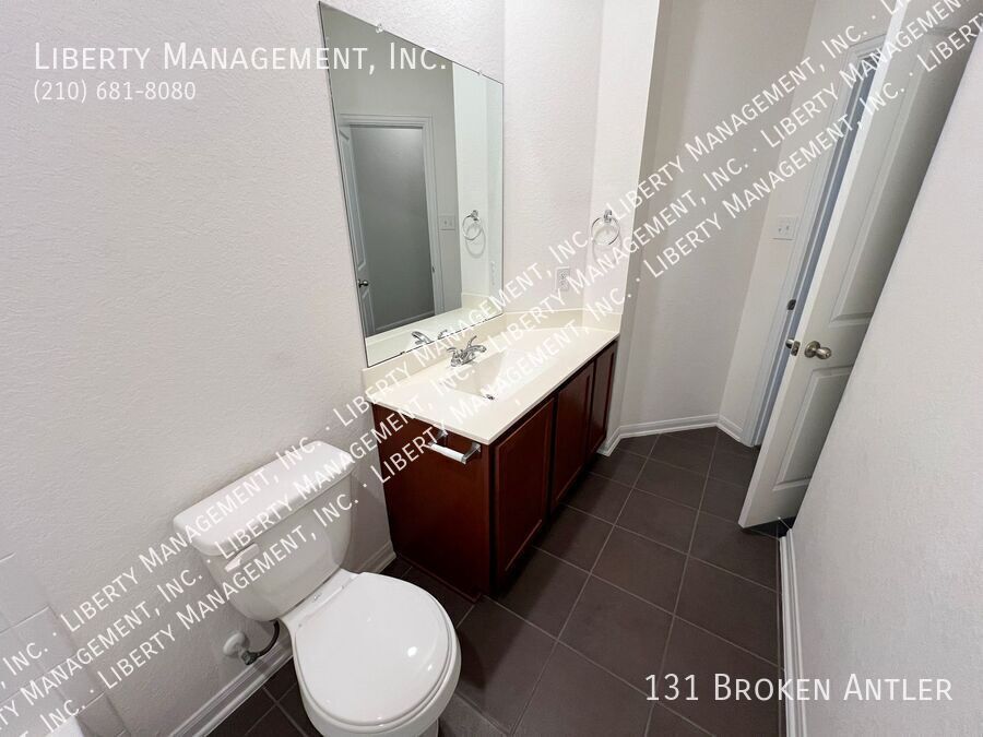 3 Bedroom, 2 Bath Home in Hunters Ranch property image