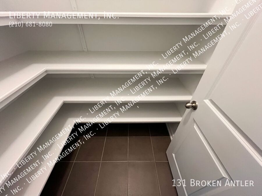 3 Bedroom, 2 Bath Home in Hunters Ranch property image