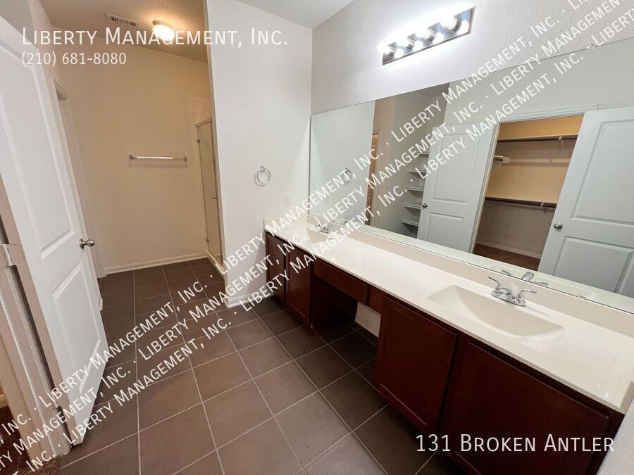 3 Bedroom, 2 Bath Home in Hunters Ranch property image