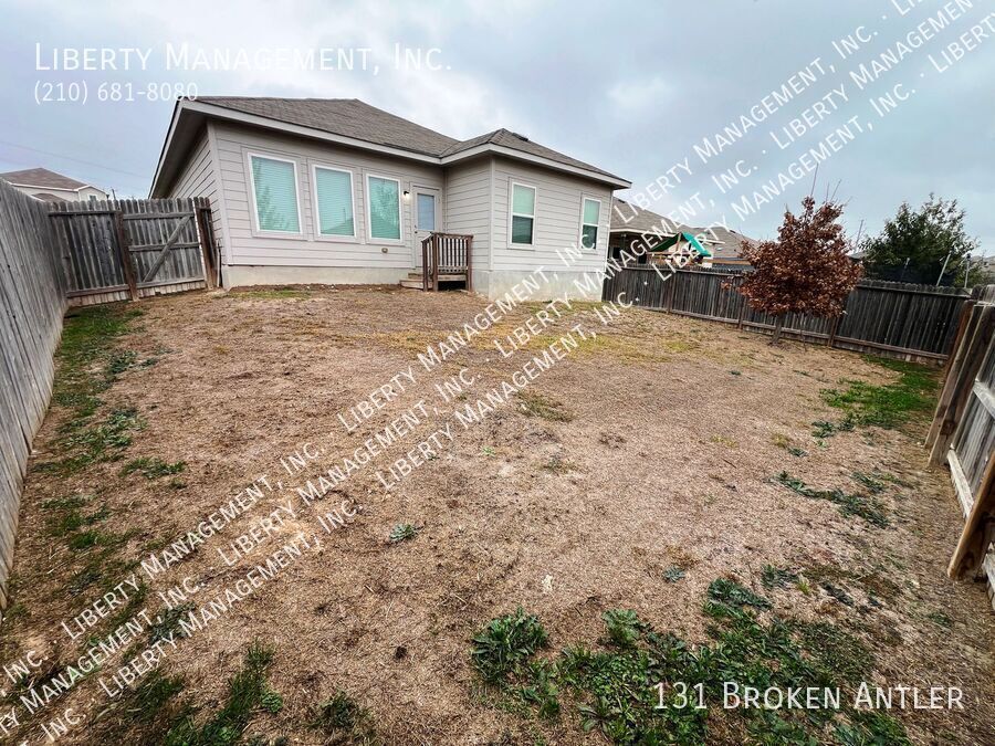 3 Bedroom, 2 Bath Home in Hunters Ranch property image