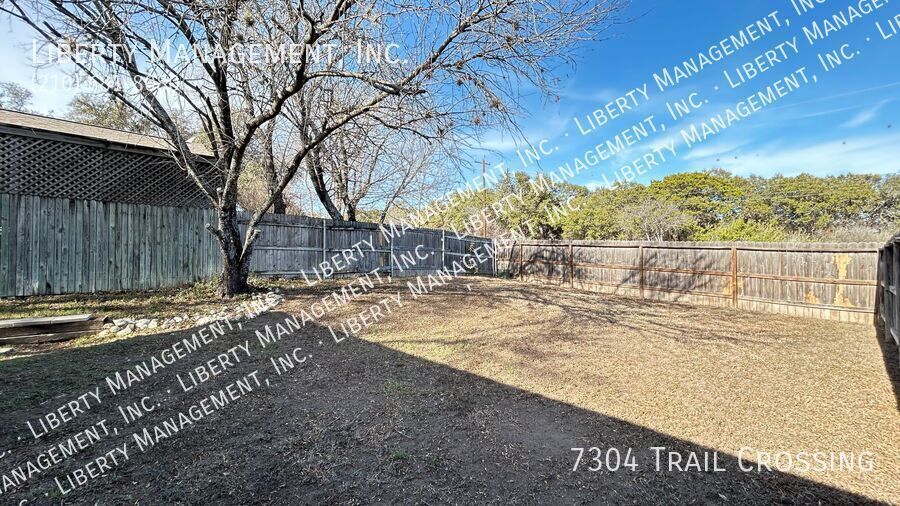 Charming 2 Bed, 2 Bath with water included! property image