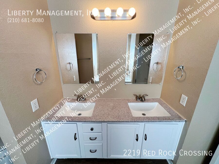 4 Bed, 2.5 Bath Home in Laurel Mountain Ranch property image